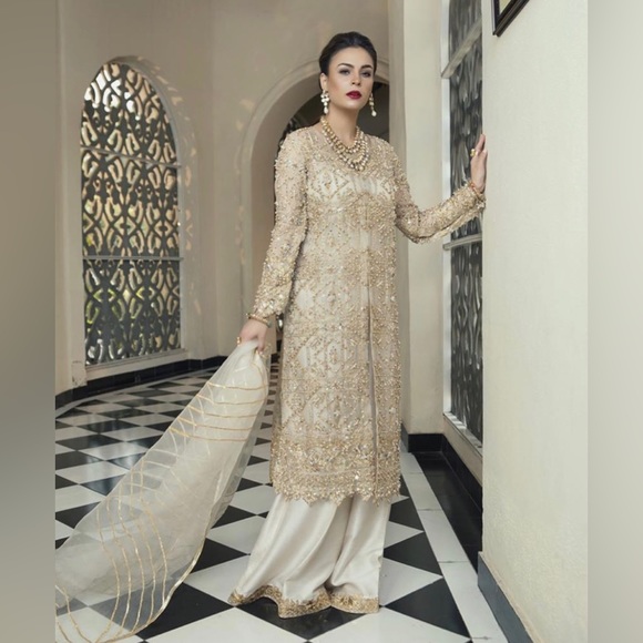 Kanwal Malik White Jade- 4 piece (shirt, trouser, slip, dupatta) Size Large - Picture 2 of 4